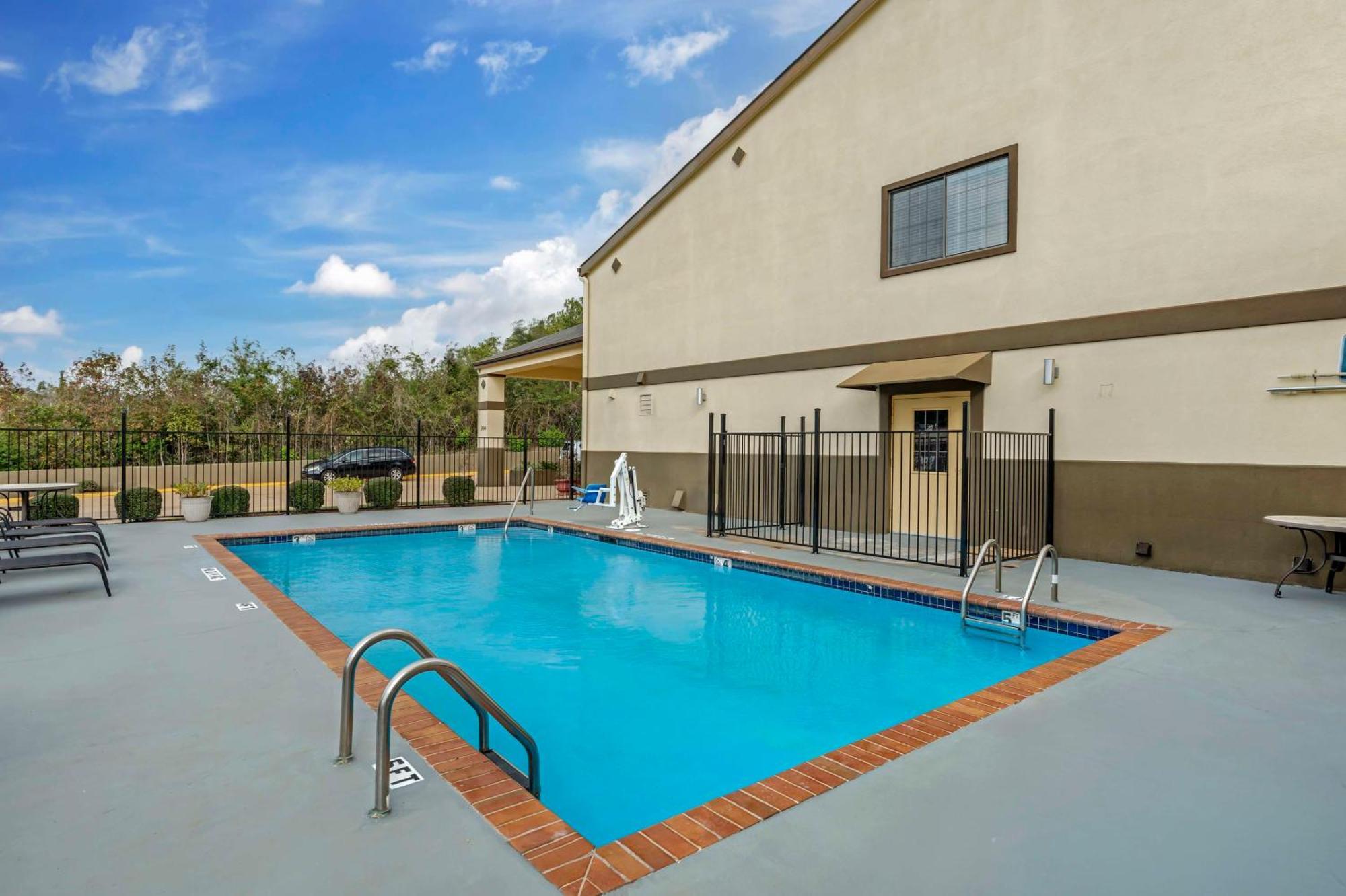 Best Western Pineywoods Inn Atlanta Eksteriør bilde